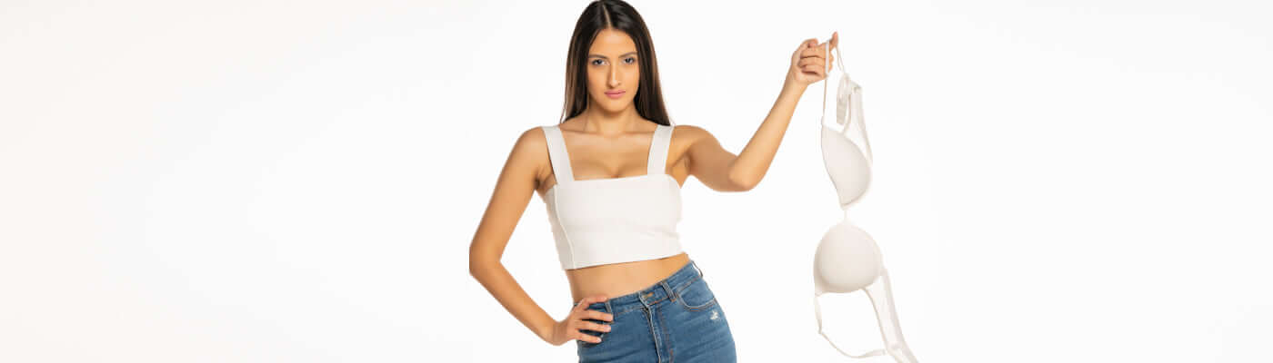Seamless nipple stickers: Invisible under clothing for a flawless look.